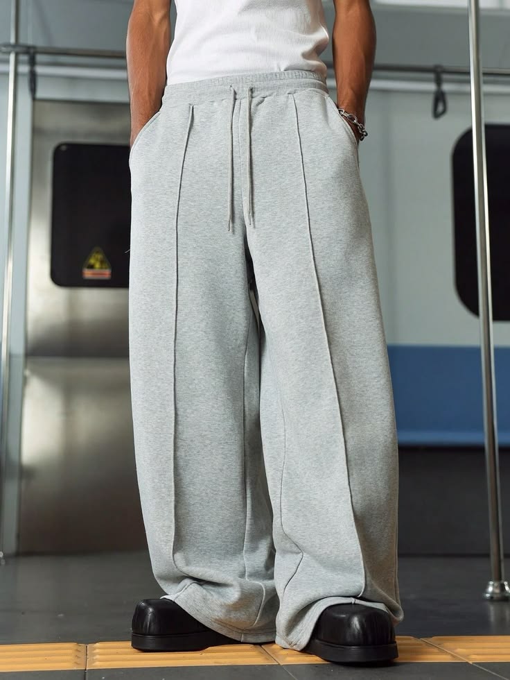 Pleated Wide Sweat